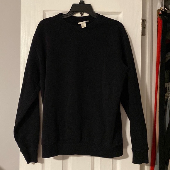 H&M Tops - H&M Basic Black Crewneck